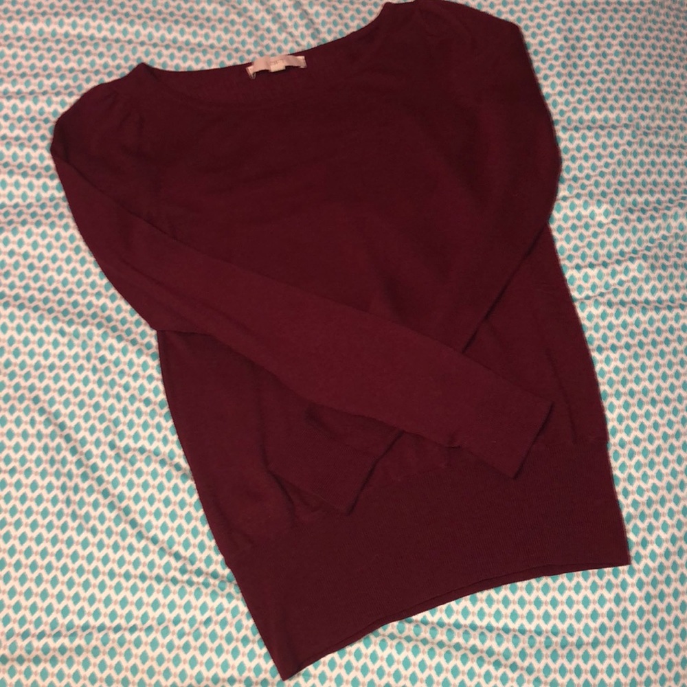 Maroon sweater
